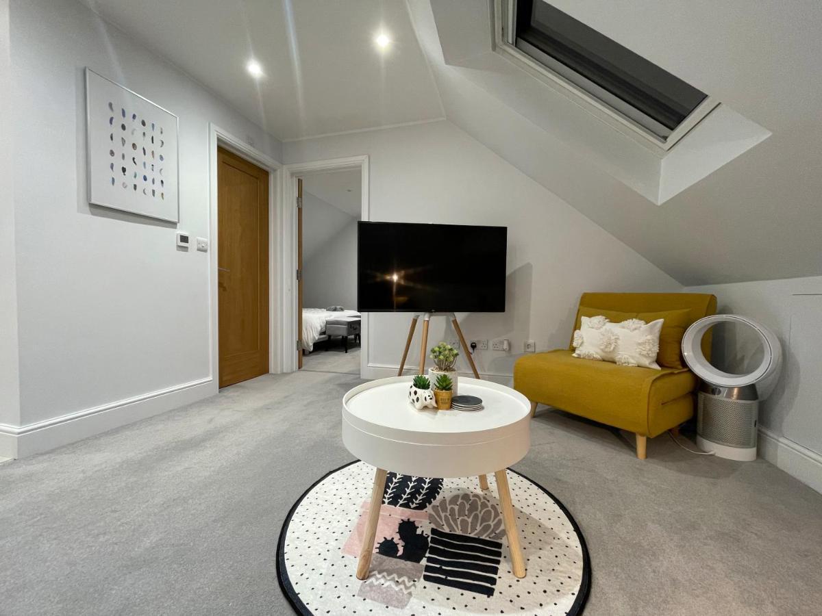 Unique Luxury Detached Apartment In Windsor That Sleeps 4 Exteriér fotografie